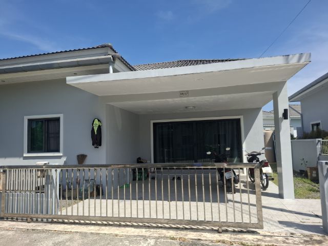 ปล่อยเช่า หมู่บ้านเดอะริช วิลล่าเกาะแก้ว