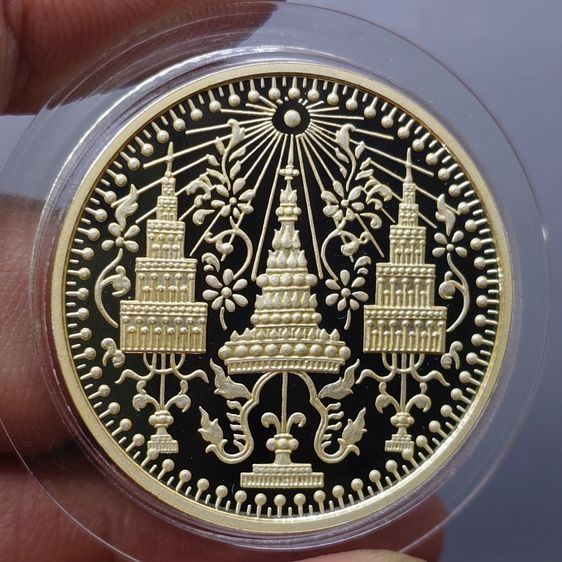 เหรียญพระแก้วมรกต ทรงเครื่อง 3 ฤดู พระจอมเกล้าพระนครเหนือ ปี 2538 เนื้อเงินขัดเงา ขนาด 3.2 ซ.ม. พร้อมกล่องเดิม รูปที่ 6