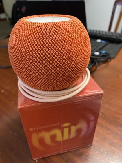 Apple HomePod Mini ราคาตัวละ 3,000 บาท สภาพ : 100เปอร์เซ็น  อุปกรณ์ ครบถ้วนทุกอย่างไม่ขาดเลย ลำโพง  หัวชาร์จ  คู่มือ กล่องยังมีพลาสติกหุ้ม