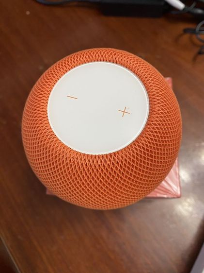 Apple HomePod Mini ราคาตัวละ 3,000 บาท สภาพ : 100เปอร์เซ็น  อุปกรณ์ ครบถ้วนทุกอย่างไม่ขาดเลย ลำโพง  หัวชาร์จ  คู่มือ กล่องยังมีพลาสติกหุ้ม รูปที่ 3