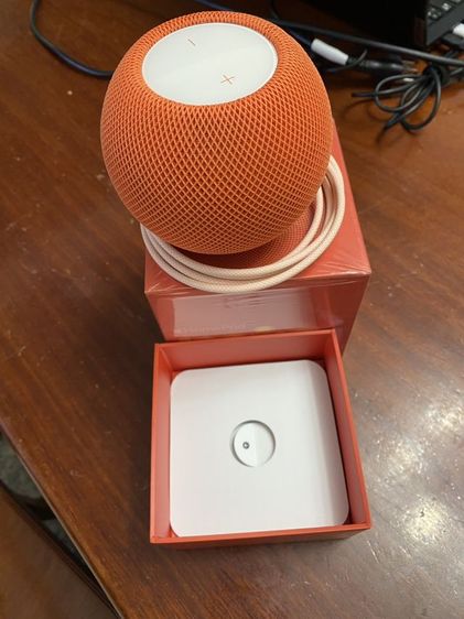 Apple HomePod Mini ราคาตัวละ 3,000 บาท สภาพ : 100เปอร์เซ็น  อุปกรณ์ ครบถ้วนทุกอย่างไม่ขาดเลย ลำโพง  หัวชาร์จ  คู่มือ กล่องยังมีพลาสติกหุ้ม รูปที่ 8
