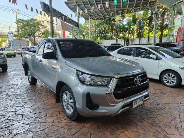 Toyota Hilux Revo 2021 2.4 Z Edition Entry Pickup ดีเซล ไม่ติดแก๊ส เกียร์ธรรมดา บรอนซ์เงิน รูปที่ 2
