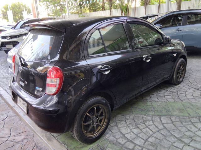 Nissan March 2013 1.2 E Sedan เบนซิน ไม่ติดแก๊ส เกียร์อัตโนมัติ ดำ รูปที่ 4