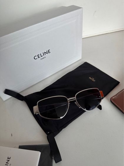 แว่นกันแดด