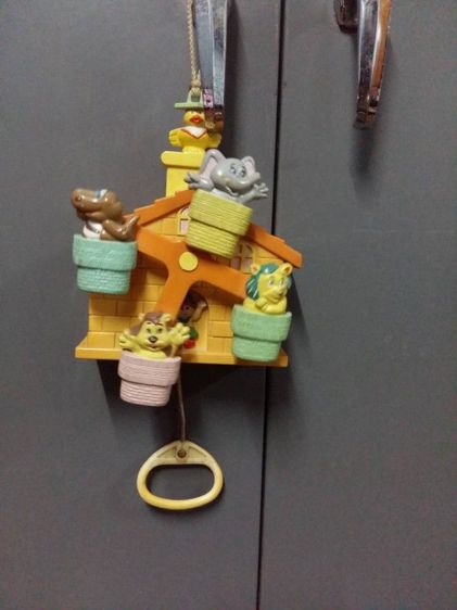 โมเดลของเล่นบ้านตุ๊กตา HELLO KITTY MY HOUSE  น่ารักมาก สีสันสดใส ในกล่องมีอุปกรณ์ตกแต่งมากมายเลย  ตุ๊กตาคิตตี้ และผองเพื่อน รูปที่ 15