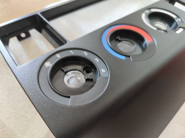 หน้ากากวิทยุ BMW E36 COMPACT ปี 95-2000 เป็นของแท้ ของใหม่ เหลืออันสุดท้ายแล้วครับ รูปที่ 2