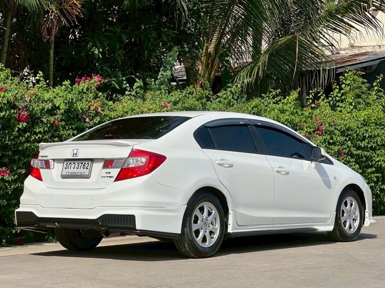 Honda Civic 2014 1.8 S i-VTEC Sedan เบนซิน ไม่ติดแก๊ส เกียร์อัตโนมัติ ขาว รูปที่ 3