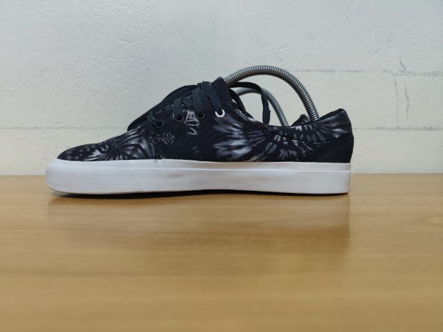 ผ้าใบ DC 41.0 26.5  แท้ มือสอง รูปที่ 2