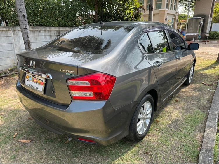Honda City 2013 1.5 V i-VTEC Sedan เบนซิน เกียร์อัตโนมัติ ขาว รูปที่ 4