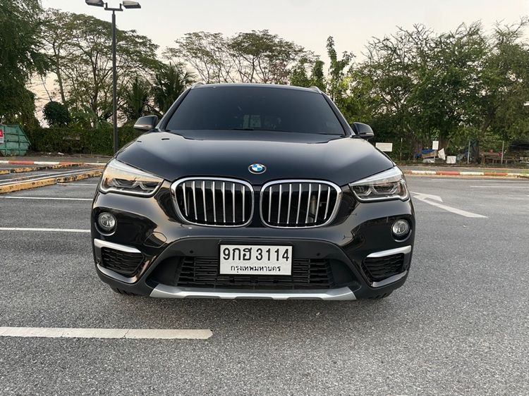 BMW X1 2020 2.0 sDrive18d xLine Sedan ดีเซล ไม่ติดแก๊ส เกียร์อัตโนมัติ ดำ รูปที่ 2