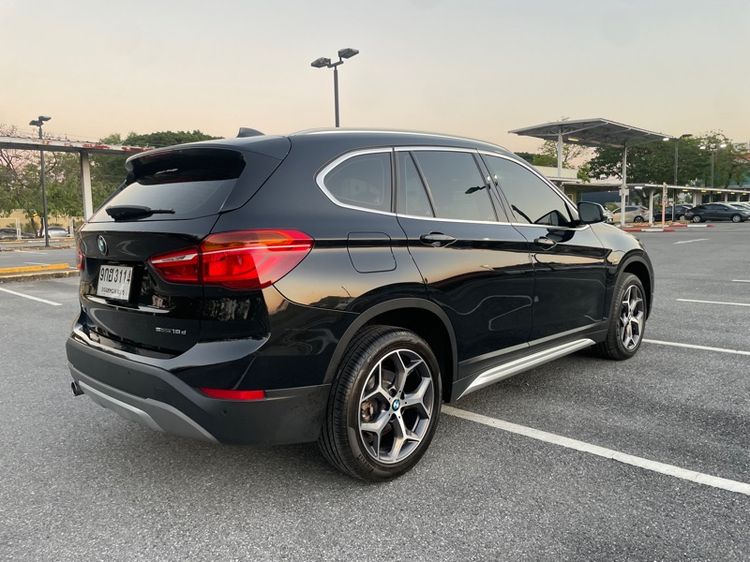 BMW X1 2020 2.0 sDrive18d xLine Sedan ดีเซล ไม่ติดแก๊ส เกียร์อัตโนมัติ ดำ รูปที่ 3
