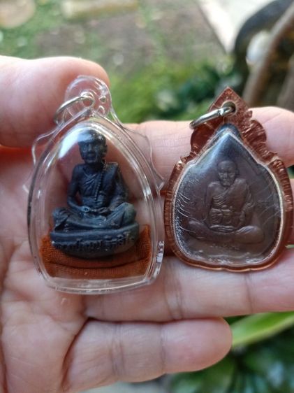 พระเครื่อง 2 องค์ 500 