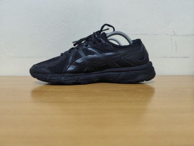 ASICS 42.0 26.5 แท้ มือสอง ดำล้วน รูปที่ 3