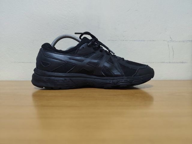 ASICS 42.0 26.5 แท้ มือสอง ดำล้วน รูปที่ 2
