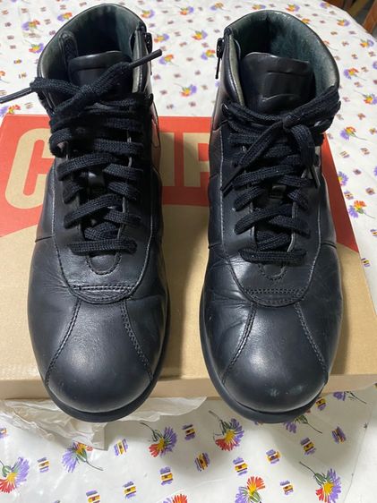 รองเท้า Camper