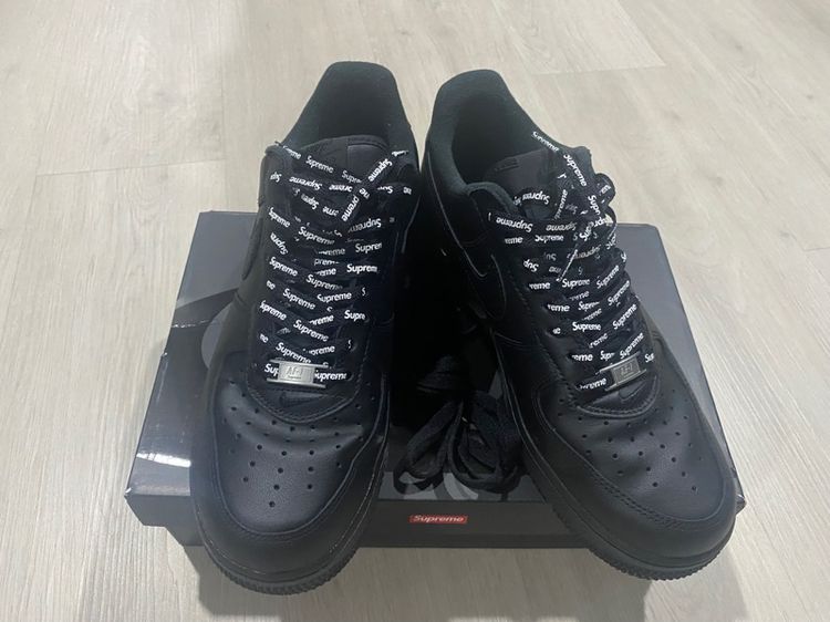 NIKE SUPREME