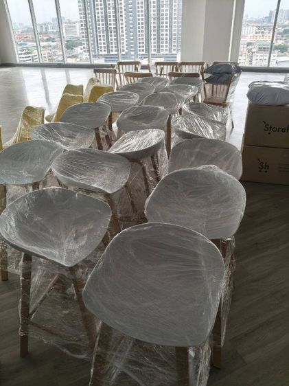 เก้าอี้บาร์ทรงสูง  ขนาดสินค้า 47x52x76cm. (เป็นสินค้าสั่งผลิต3-5วัน) ไม่รวมค่าจัดส่งทางร้านมีบริการจัดส่งด้วยขนส่งลาล่ามูฟลูกค้าต้องเป็นคนชำระค่าขนส่งเองค่าจัดส่งตามจริงค่ะเป็นสินค้ามือ 1 ทางร้านมีบริการประกอบให้ค่ะ รูปที่ 4