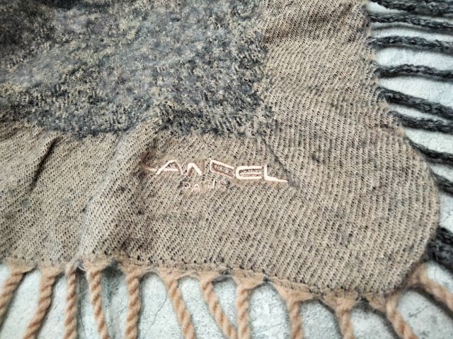 ผ้าคลุมไหล่แบรนด์เนม เนื้อ wool รูปที่ 17