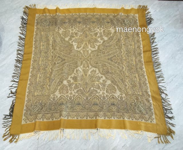 ผ้าคลุมไหล่แบรนด์เนม เนื้อ wool รูปที่ 4