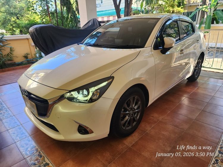 รถ Mazda Mazda 2 1.3 High Plus สี ขาว