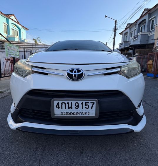 รถ Toyota Vios 1.5 E สี ขาว