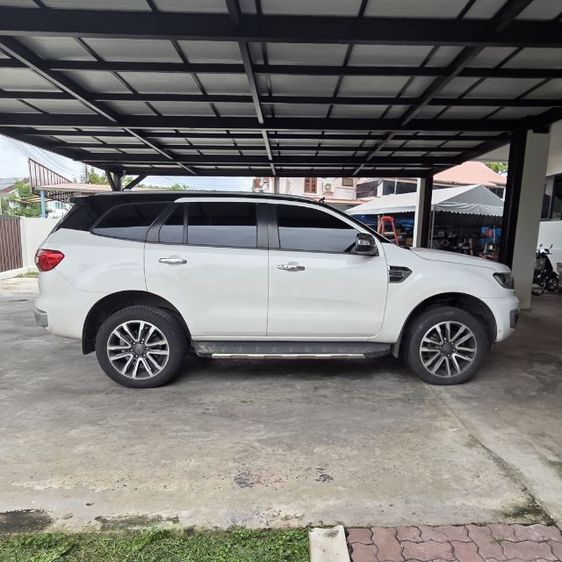 Ford Everest 2020 2.0 Titanium Plus 4WD Utility-car ดีเซล ไม่ติดแก๊ส เกียร์อัตโนมัติ ขาว รูปที่ 3