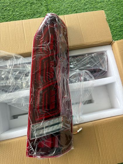 ไฟท้าย Grandlop รถตู้ทั้งหน้าสั้นและหน้ายาว รูปที่ 8