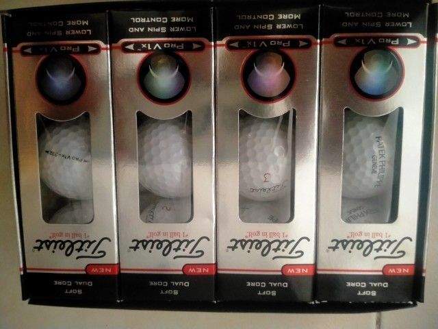 ลูกกอล์ฟ titleist pro v1x  นัดรับได้หลักสี่ กทม
