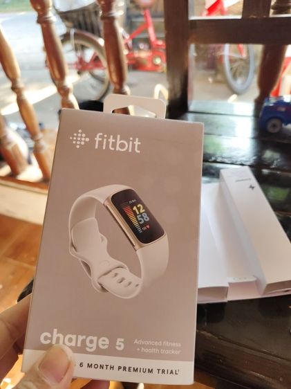 ขายสายนาฬิกา fitbit สีขาว