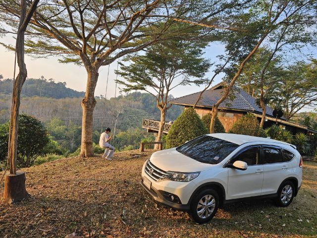 รถ Honda CR-V 2.0 E 4WD สี ขาว