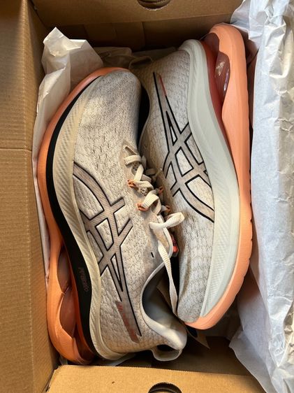 รองเท้าวิ่ง asics รูปที่ 4