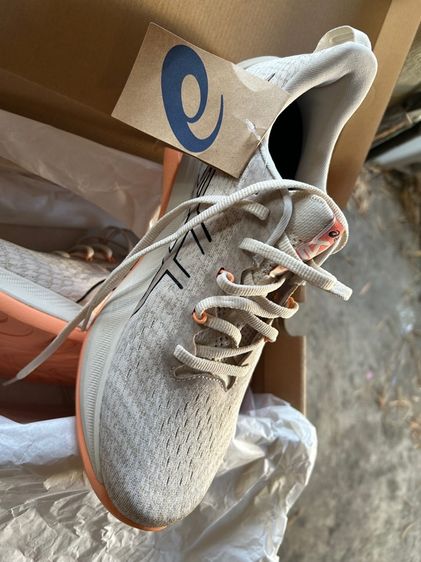 รองเท้าวิ่ง asics รูปที่ 2
