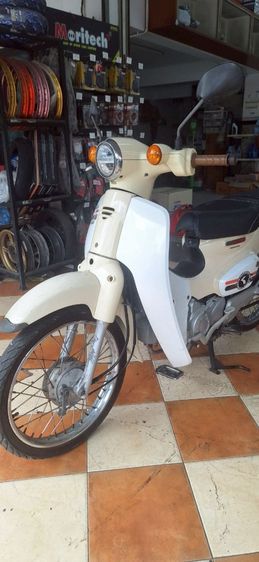 ฮอนด้า Super Cub ล้อลวด สีขาว รถปี2020 