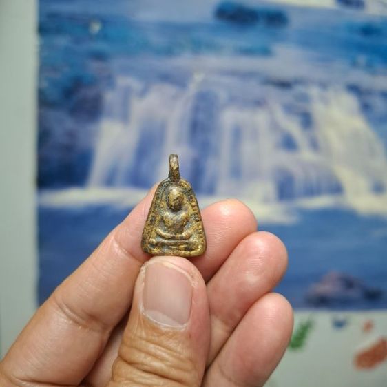 เหรียญหล่อจอบใหญ่หลวงพ่อเงิน ออกวัดห้วยเขนสภาพพอสวย สนใจติดต่อสอบถามได้ครับ รูปที่ 3