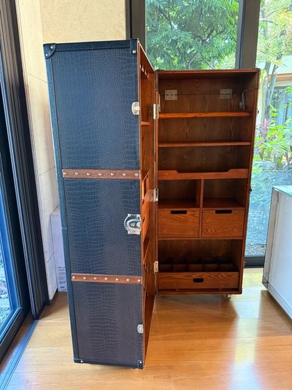 ตู้เก็บไวน์ หนังพียูลายจรเข้ สีน้ำตาล รูปที่ 2