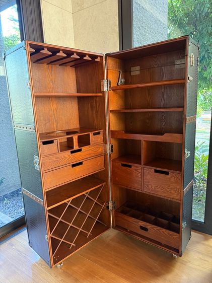 ตู้เก็บไวน์ หนังพียูลายจรเข้ สีน้ำตาล