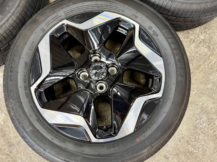 ล้อแม็ก BYD DOLPHIN ขอบ 16” ถอดป้ายแดง ยาง WESTLAKE 195-60R16 ปี 25 ตุ่มหน้ายางยังอยู่ครบ รูปที่ 5