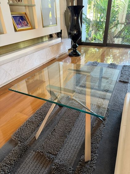 อื่นๆ โต๊ะข้างกระจกใส ขาสแตนเลส