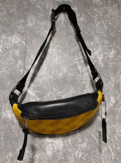 กระเป๋าคาดอก coach mini bag  แท้  รูปที่ 4