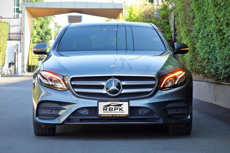 Mercedes-Benz E-Class 2017 E300e Sedan ปลั๊กอินไฮบริด (PHEV) ไม่ติดแก๊ส เกียร์อัตโนมัติ เทา รูปที่ 3