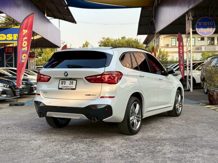 BMW X1 2019 2.0 sDrive20d M Sport Sedan ดีเซล ไม่ติดแก๊ส เกียร์อัตโนมัติ ขาว รูปที่ 3