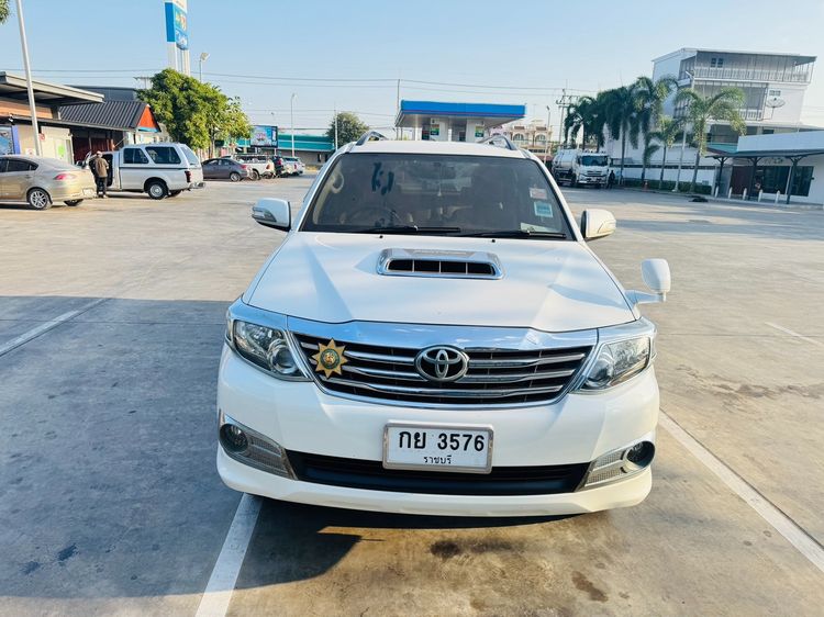 Toyota Fortuner 2012 3.0 V Utility-car ดีเซล เกียร์อัตโนมัติ ขาว รูปที่ 3