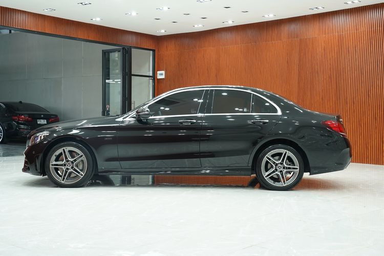 Mercedes-Benz C-Class 2020 C300 Sedan เบนซิน เกียร์อัตโนมัติ ดำ รูปที่ 4