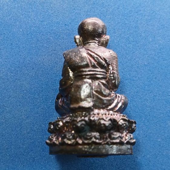 หลวงปู่ทวดกริ่งนิ้วกระดก เนื้อโลหะกลับดำ วัดช้างไห้ แท้พร้อมกล่อง รูปที่ 2