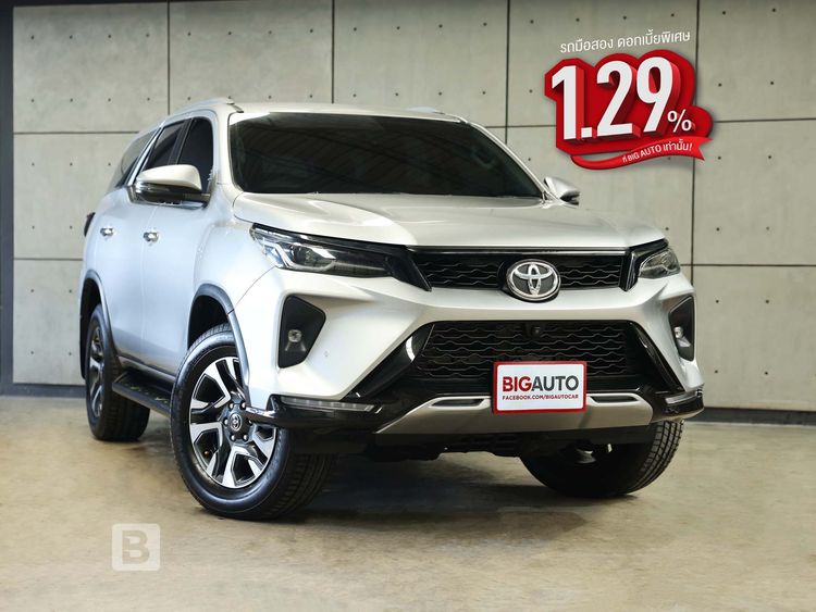 Toyota Fortuner 2022 2.4 Leader V 4WD Utility-car ดีเซล ไม่ติดแก๊ส เกียร์อัตโนมัติ บรอนซ์เงิน