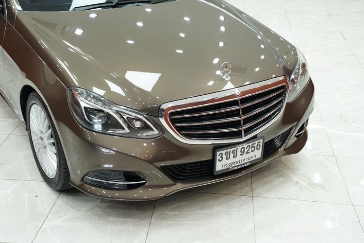 Mercedes-Benz E-Class 2014 E300 Sedan ดีเซล เกียร์อัตโนมัติ น้ำตาล รูปที่ 2