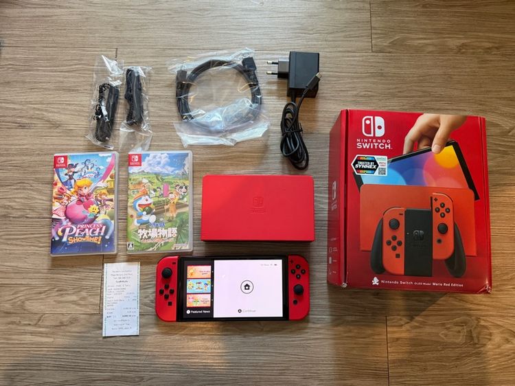 เครื่องเกมส์นินเทนโด เชื่อมต่อไร้สายได้ Nintendo Switch OLED Mario Red Edition
