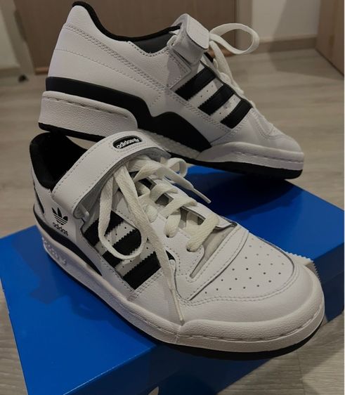 รองเท้า adidas FORUM LOW