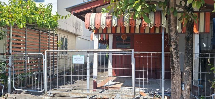 อื่นๆ ไม่มี สร้างเสร็จก่อน 2010 บ้านเดี่ยวสองชั้น