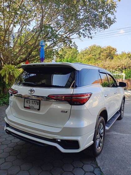 Toyota Fortuner 2020 2.4 V 4WD Utility-car ดีเซล เกียร์อัตโนมัติ ขาว รูปที่ 2